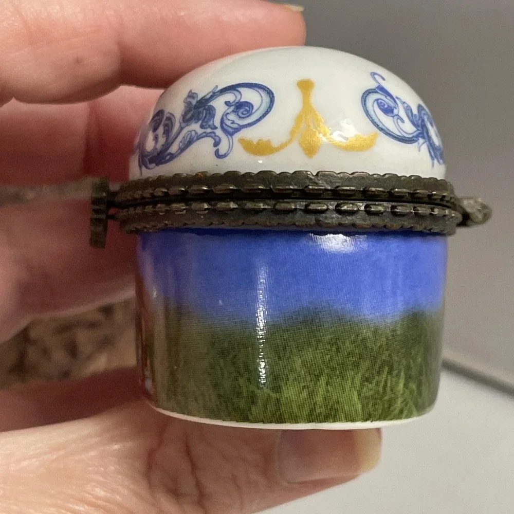 Imperial Porcelain Religious Nativity Scene Trinket Box Luke 2:11 Holy Family